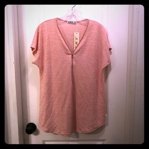 Short sleeve zipper blouse
